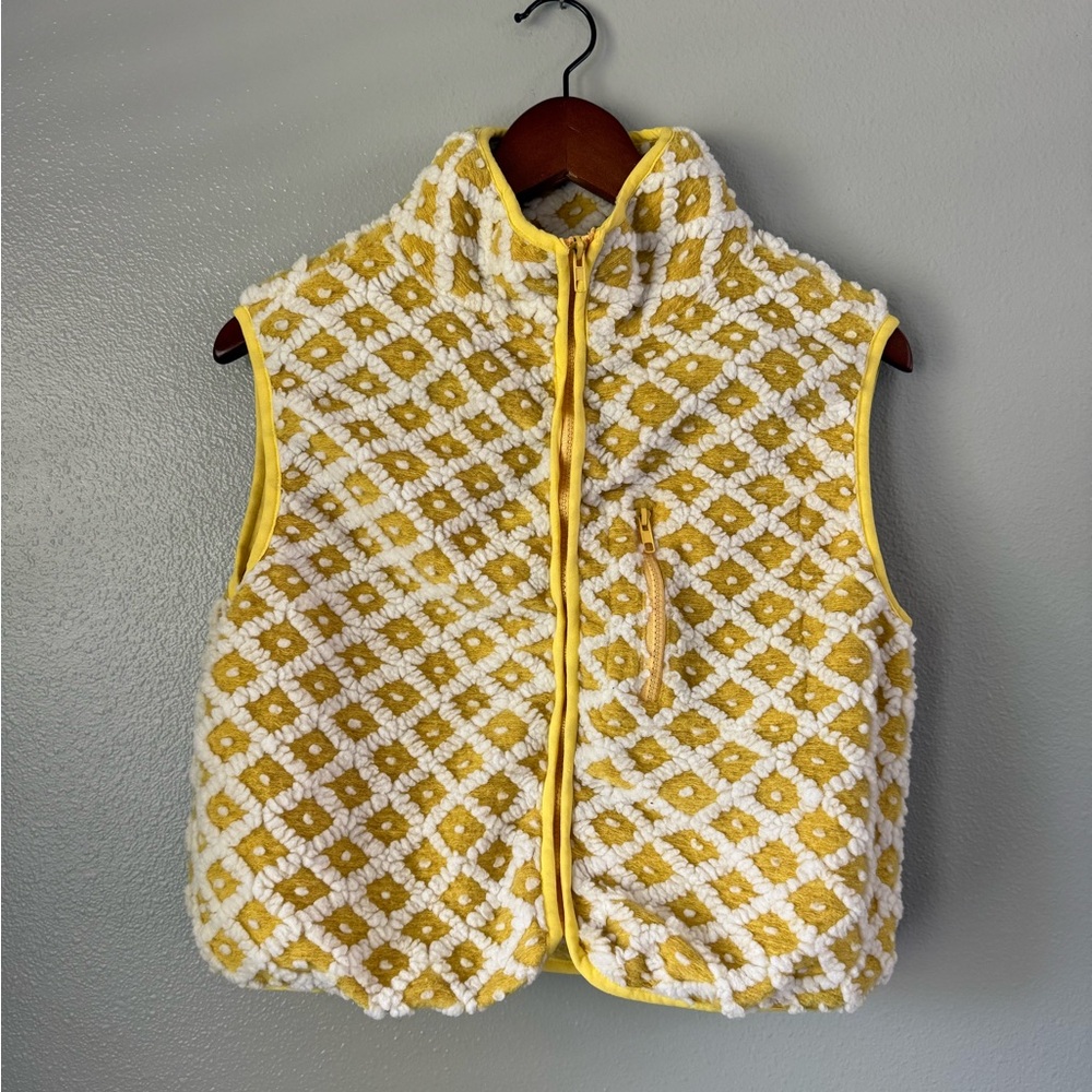 Yellow Floral Quilted Sherpa Vest - Small